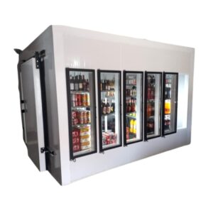 Walkin Cooler com 5 portas de vidro.