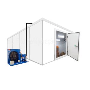 Câmara Fria Congelados: 3 x 4 x 2,4 de altura