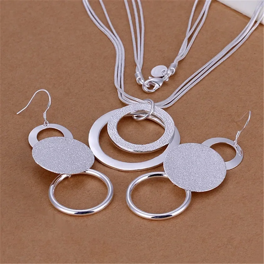 Conjunto de colar e brincos com pingentes Jewelry Fashion